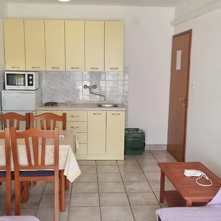 Josip Mit Blick Auf Wasser By Interhome アパート *