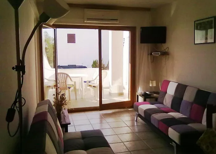 Josip Mit Blick Auf Wasser By Interhome アパート プナト