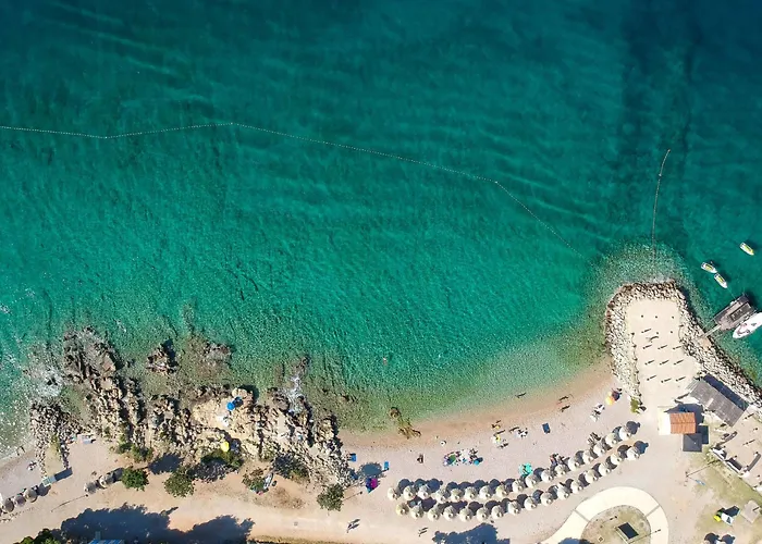 Josip Mit Blick Auf Wasser By Interhome