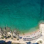 Josip Mit Blick Auf Wasser By Interhome